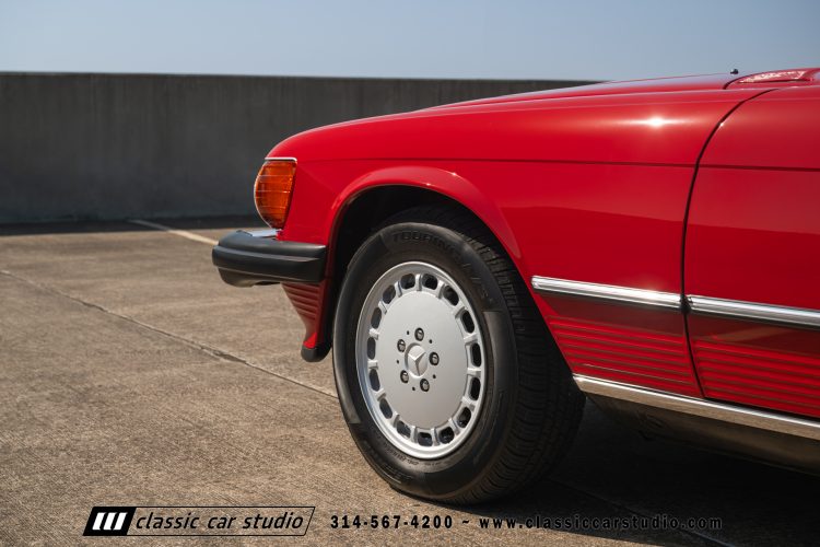 89_MercedesBenz_560SL_2222-184
