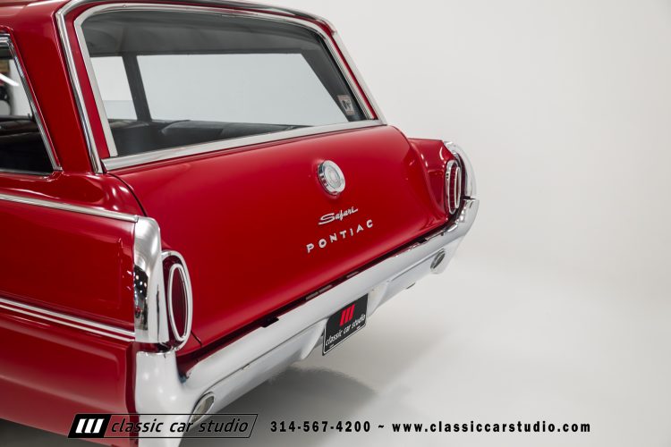 62_Pontiac_Catalina_Safari_2151-45