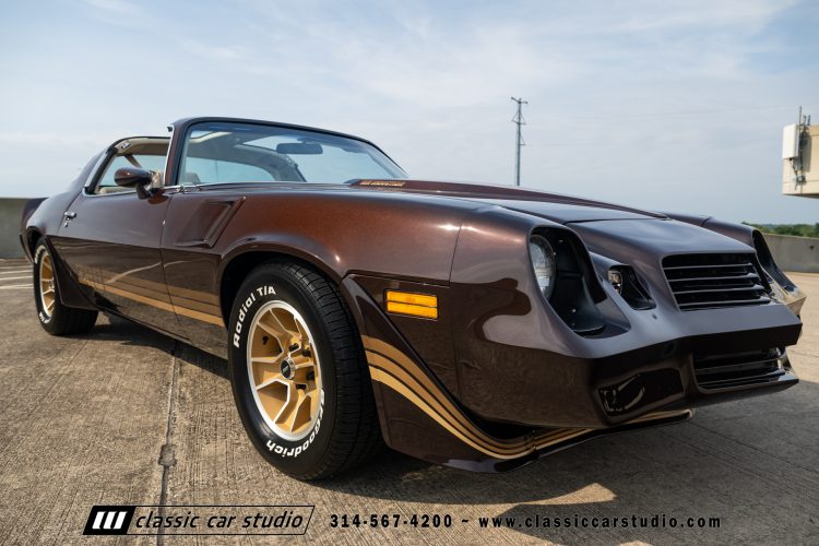 81_Chevrolet_Camaro_Z28_2207-171