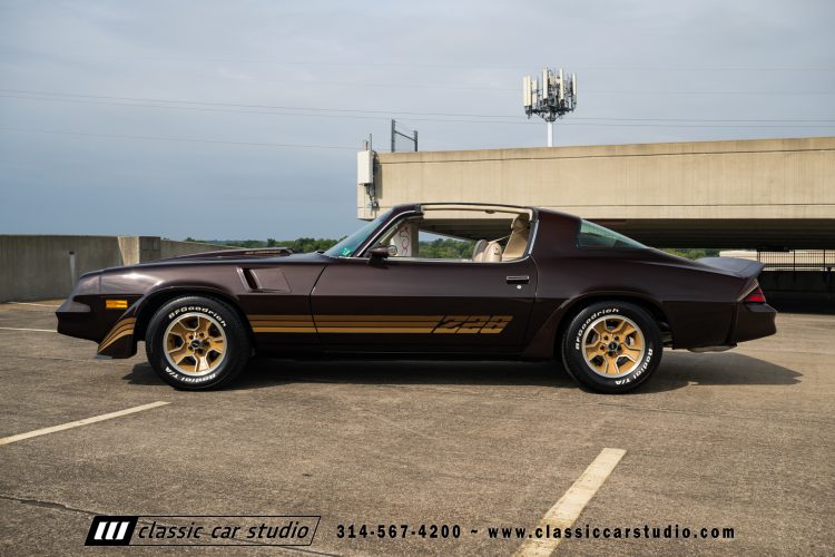 81_Chevrolet_Camaro_Z28_2207-186