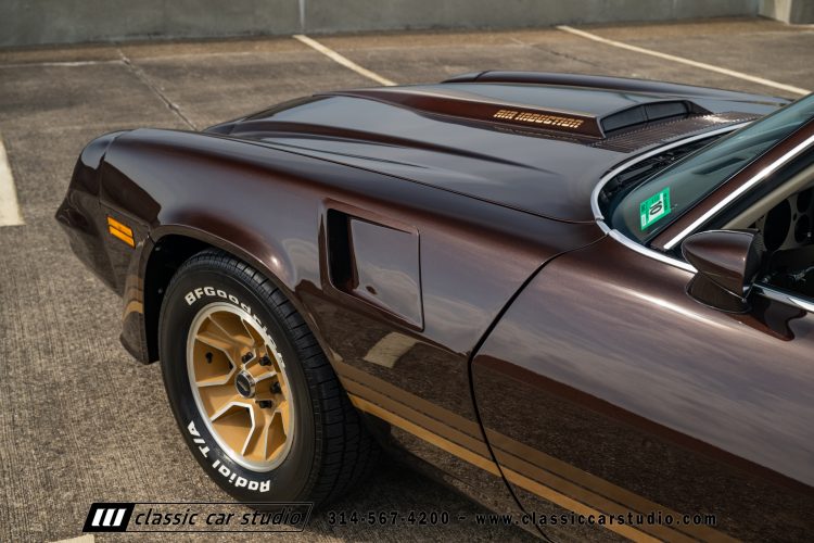 81_Chevrolet_Camaro_Z28_2207-198