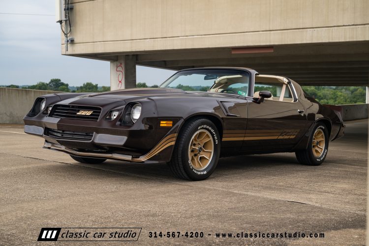 81_Chevrolet_Camaro_Z28_2207-204