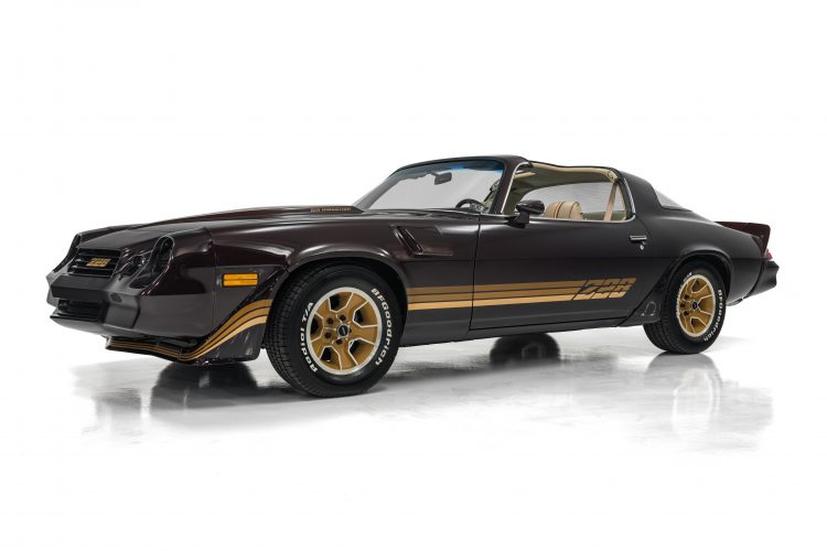 81_Chevrolet_Camaro_Z28_2207_Showcase