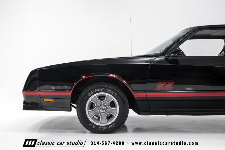 87_Chevrolet_Monte_Carlo_2205-19