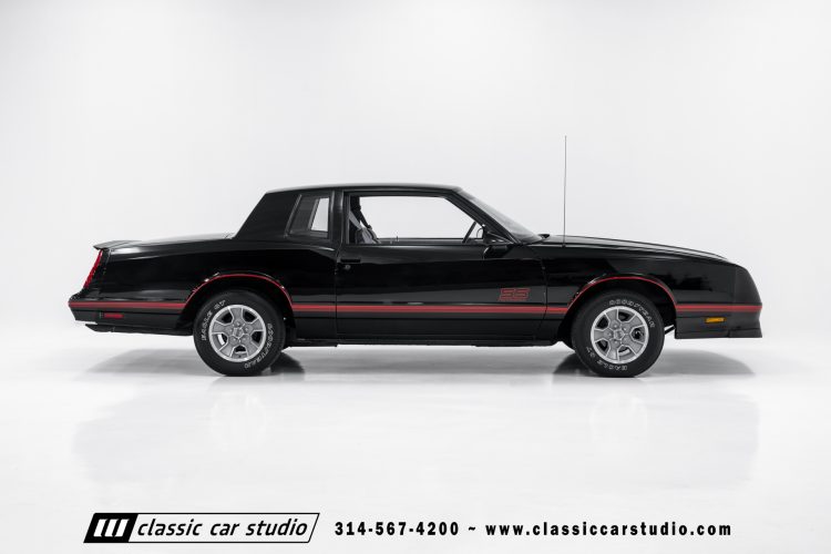 87_Chevrolet_Monte_Carlo_2205-62