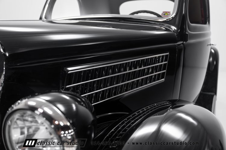 35_Ford_3Window_Coupe_2210-17