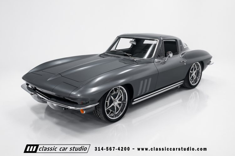 65_Chevrolet_Corvette_2219-12