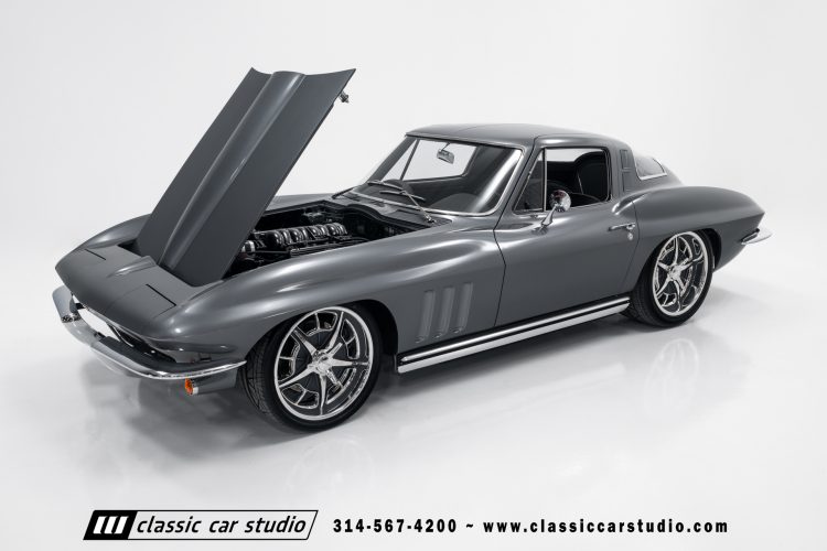 65_Chevrolet_Corvette_2219-128