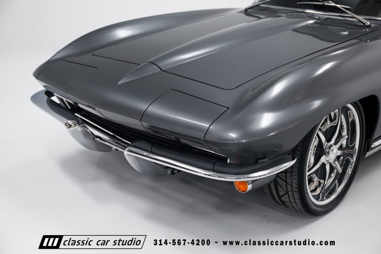 65_Chevrolet_Corvette_2219-5