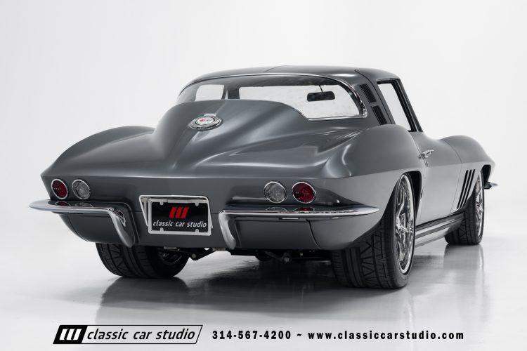 65_Chevrolet_Corvette_2219-57