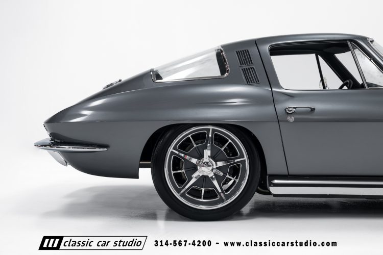 65_Chevrolet_Corvette_2219-72