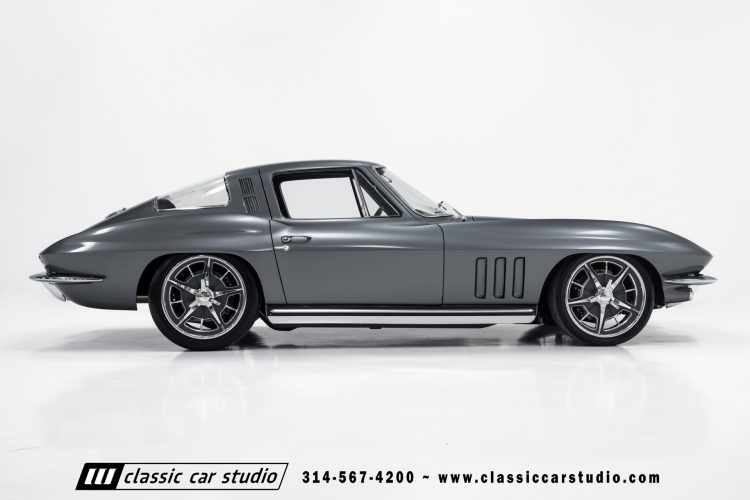 65_Chevrolet_Corvette_2219-76